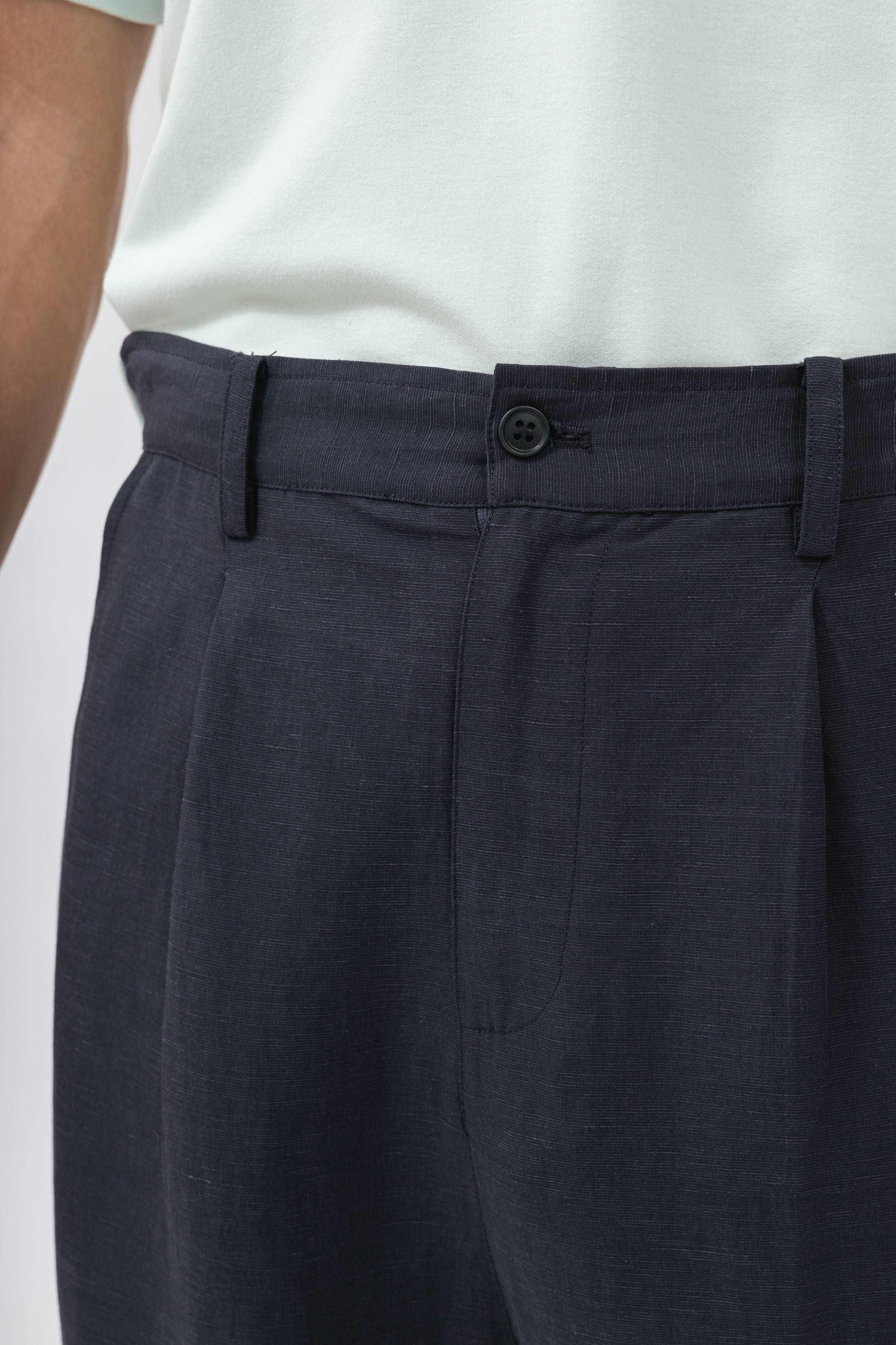Men&#39;s Relaxed-Fit Linen Pants