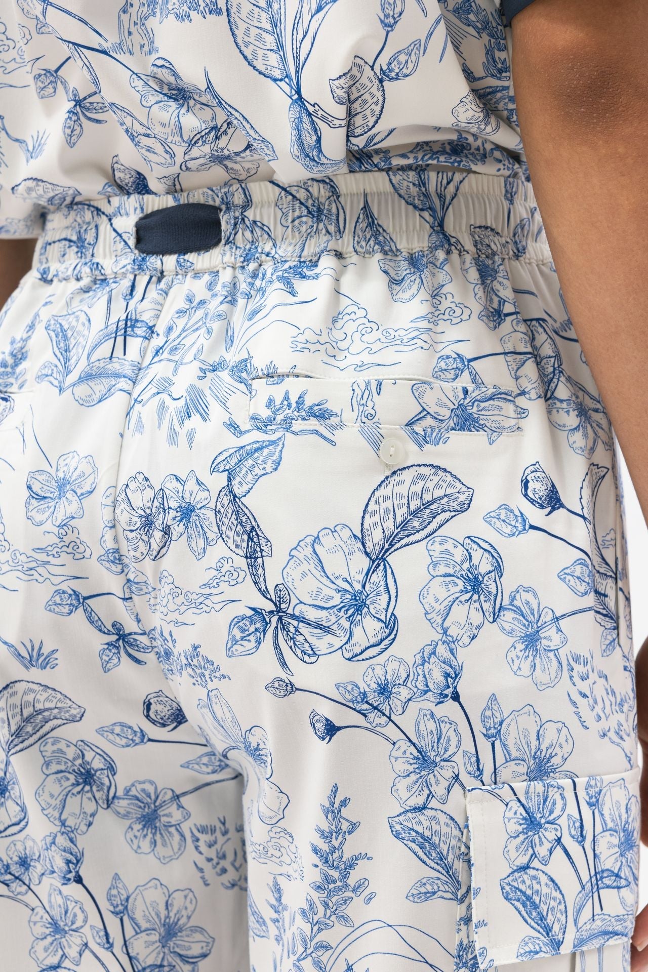Patterned Relax Cargo Shorts