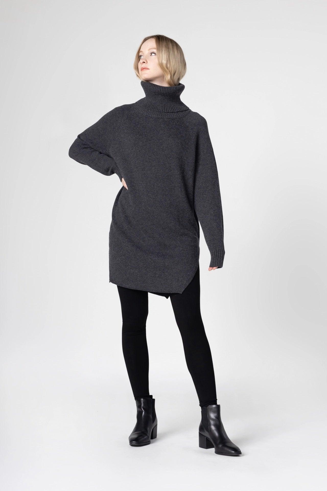 Women&#39;s Oversized Turtleneck Sweater - NOT LABELED
