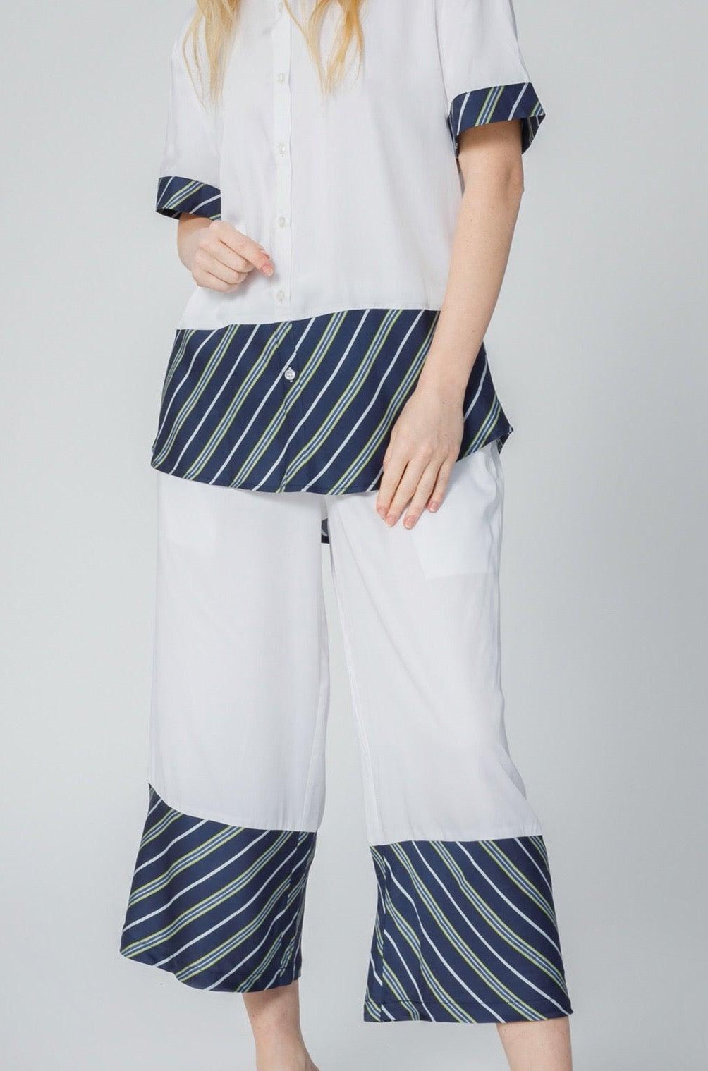 Women&#39;s Stripe Inset Cropped Pajama Pants - NOT LABELED