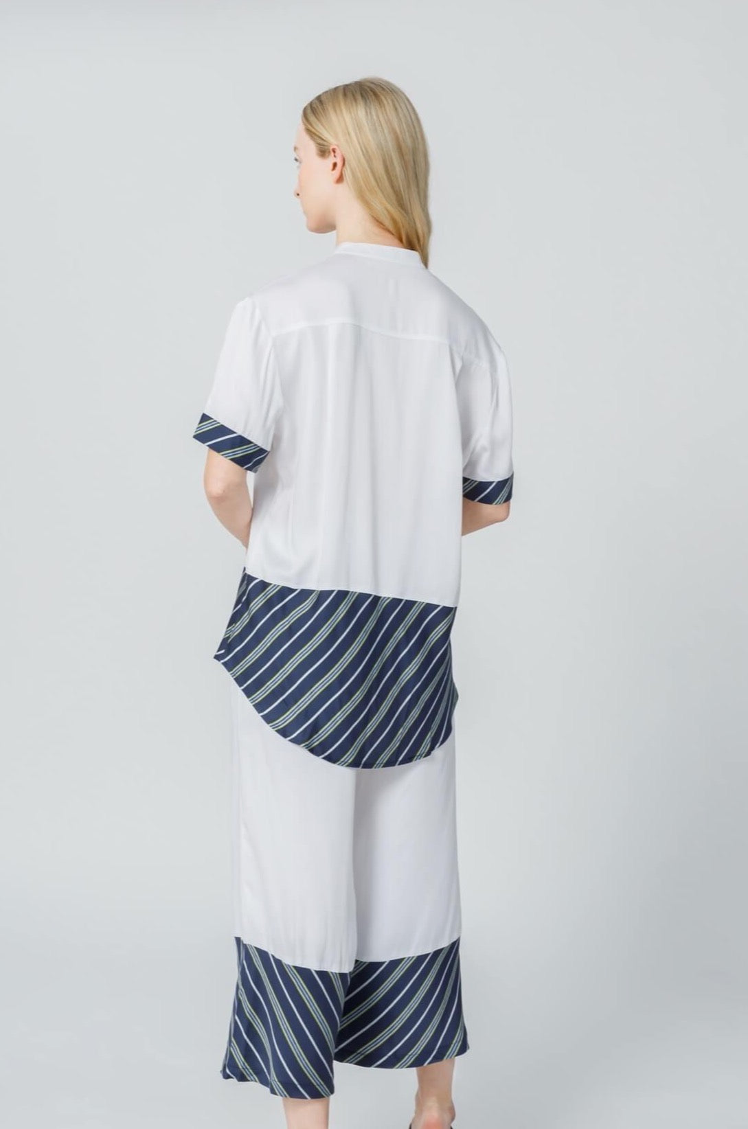 Women&#39;e Stripe Inset Short Sleeve Pajama Shirt - NOT LABELED