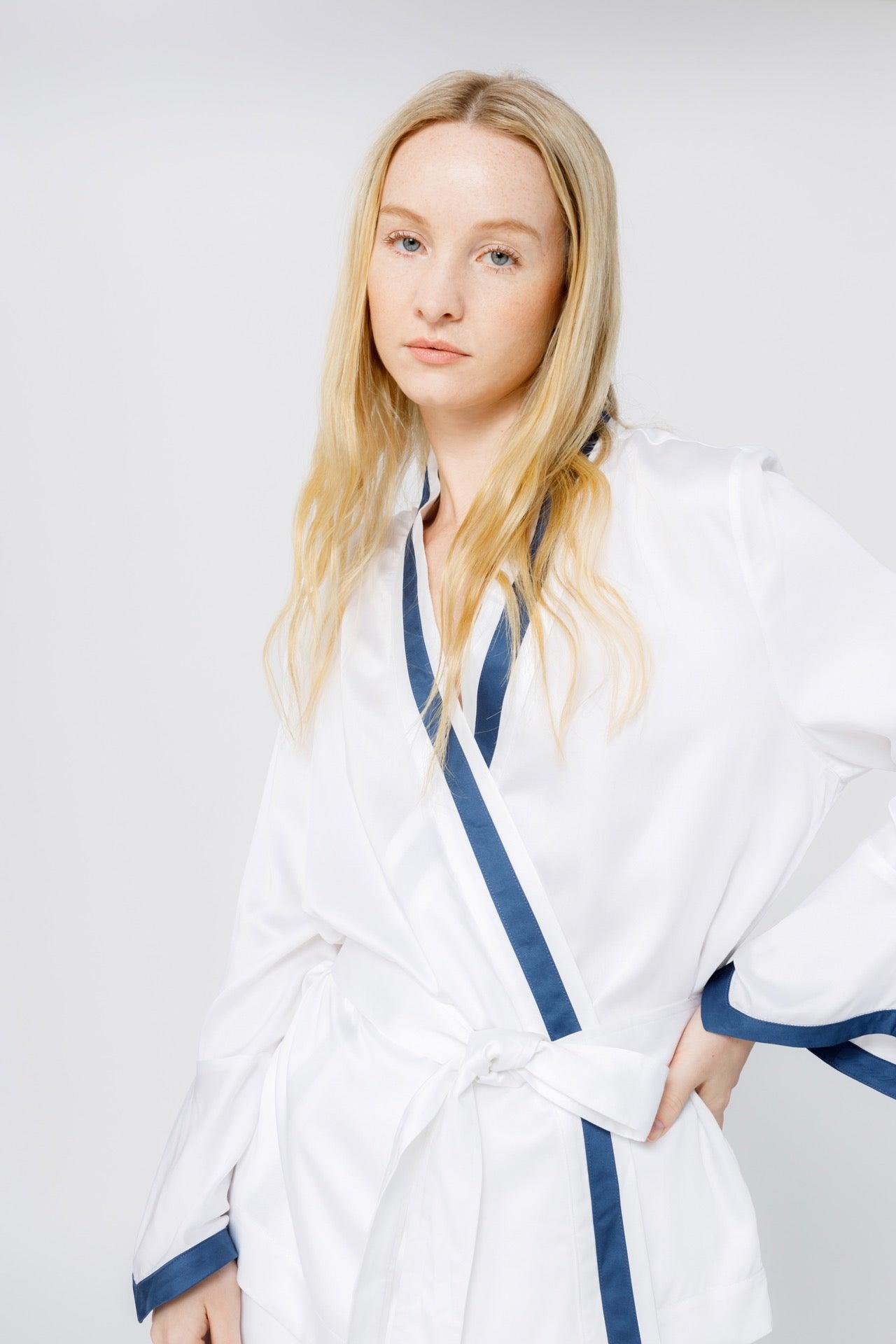 NOT LABELED | White And Dark Navy Flare Sleeve Women's Kimono Short Robe