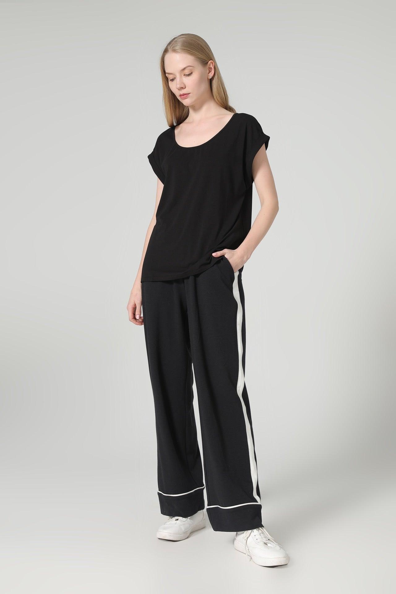 Women&#39;s Side Lined Wide Sweatpant - NOT LABELED