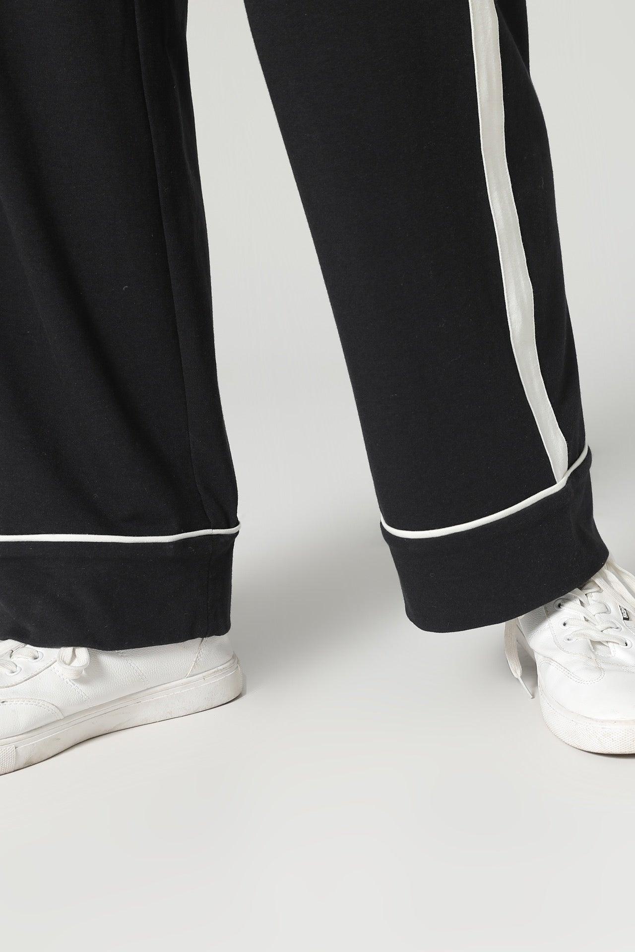 Women&#39;s Side Lined Wide Sweatpant - NOT LABELED